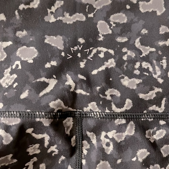 Varley 💙 Luna Legging Leopard XS - Picture 8 of 15